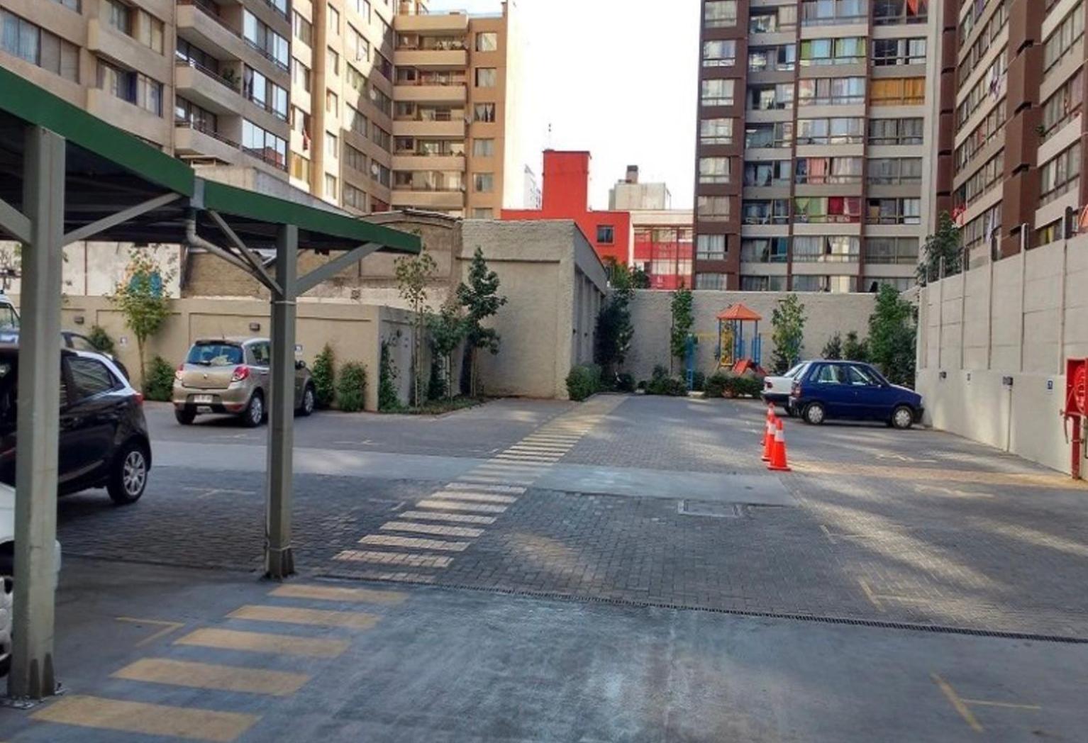 Cerca Movistar Arena Y A Pasos Del Metro Universidad De Chile Con Estacionamiento Santiago Exterior foto